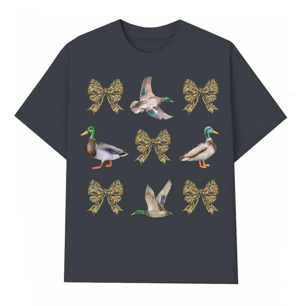 Duck Hunt Camo Coquette Bow T-shirt – Vintage Hunting Gift for Hunter