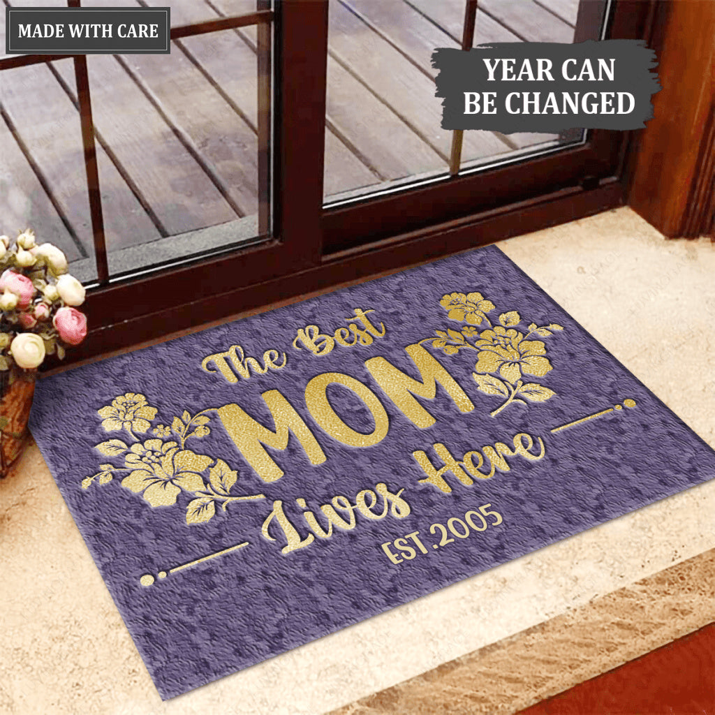 The Best Mom Lives Here Personalized Doormat