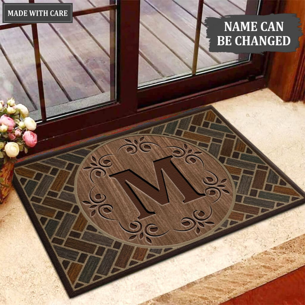 Luvingrace M35 Elegant Monogram The First Letter of Family Name Personalized Doormat