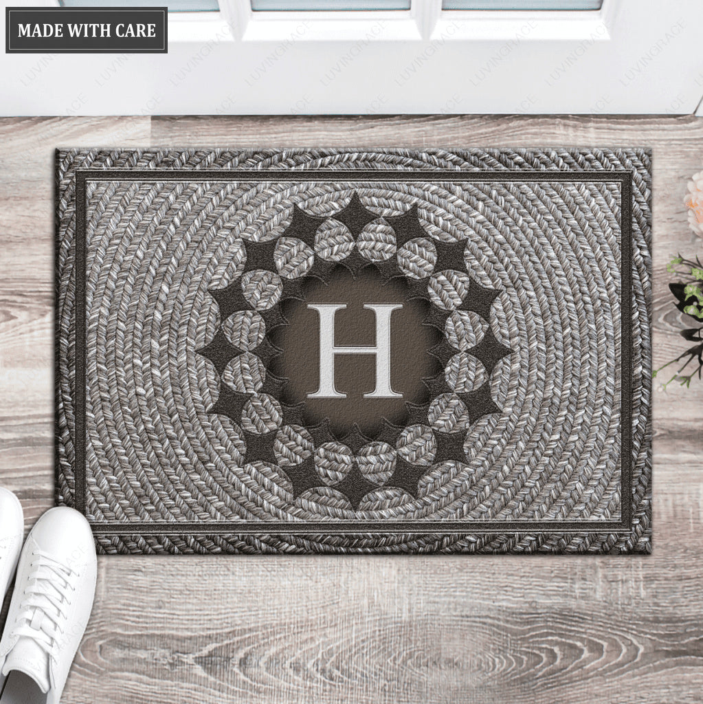 Luvingrace L43 Monogram The First Letter of Family Name Personalized Doormat