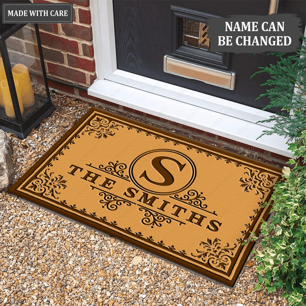 Luvingrace M01 Vintage Monogram Collection Family Name Personalized Doormat