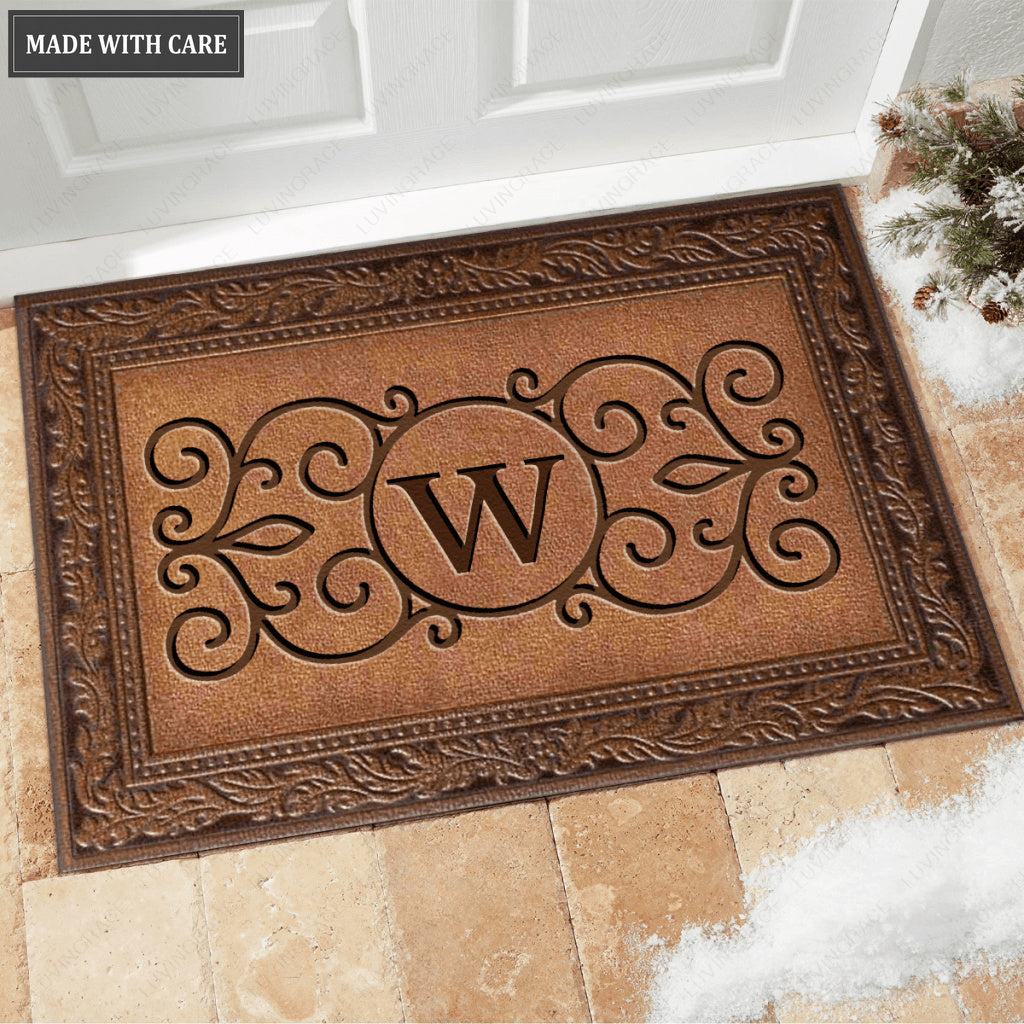 Luvingrace M08 Vintage Monogram The First Letter of Family Name Personalized Doormat