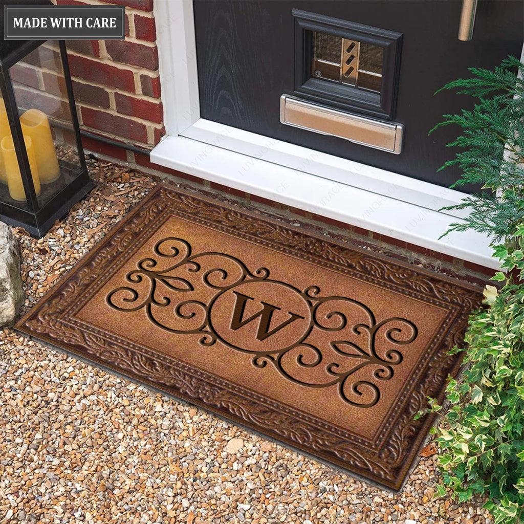 Luvingrace M08 Vintage Monogram The First Letter of Family Name Personalized Doormat