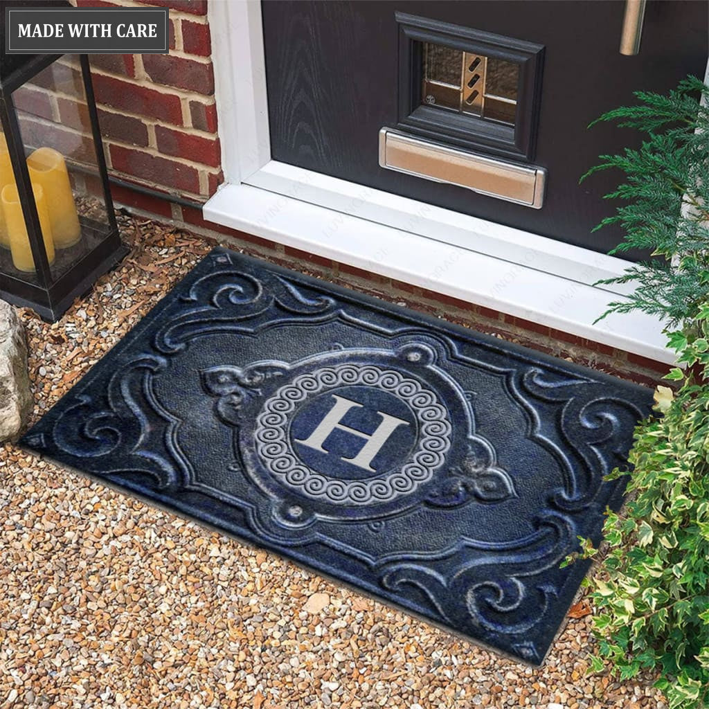 Luvingrace M15 Vintage Monogram The First Letter of Family Name Personalized Doormat