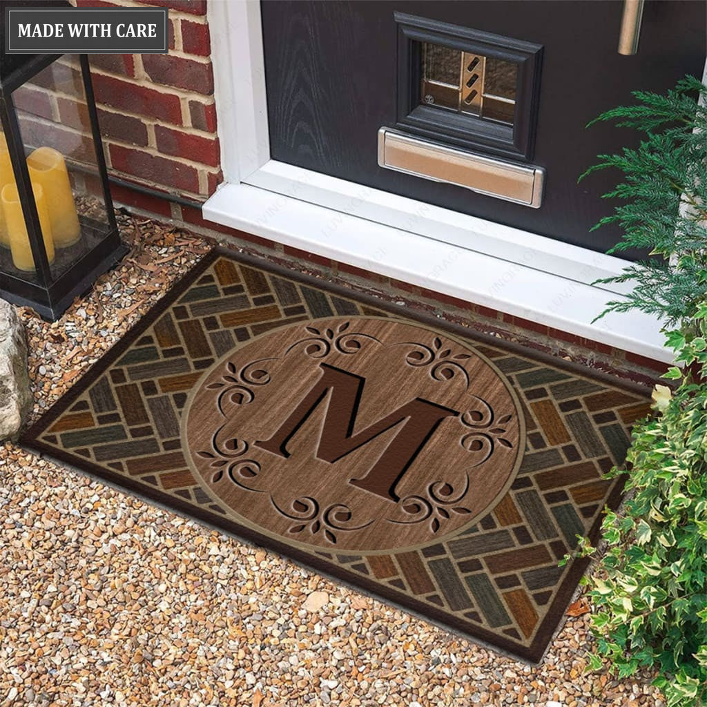 Luvingrace M35 Elegant Monogram The First Letter of Family Name Personalized Doormat