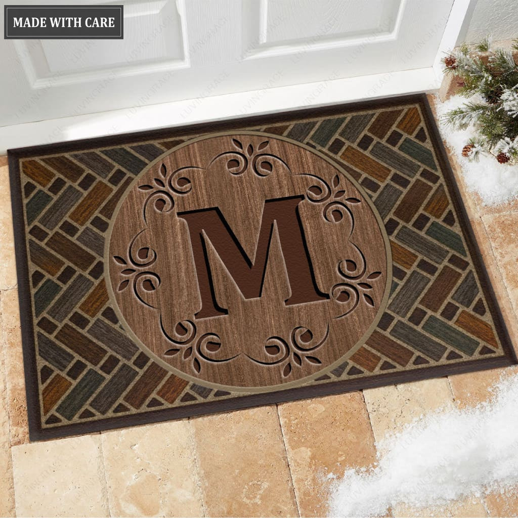 Luvingrace M35 Elegant Monogram The First Letter of Family Name Personalized Doormat