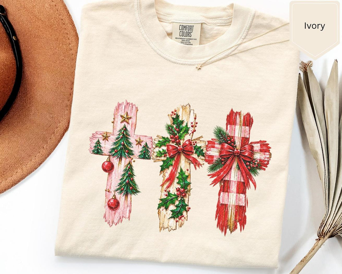 Christmas Crosses T-shirt | Vintage Holiday Graphic Tee with Floral Plaid Wreath Design, Cozy Casual Christmas Gift for Christians