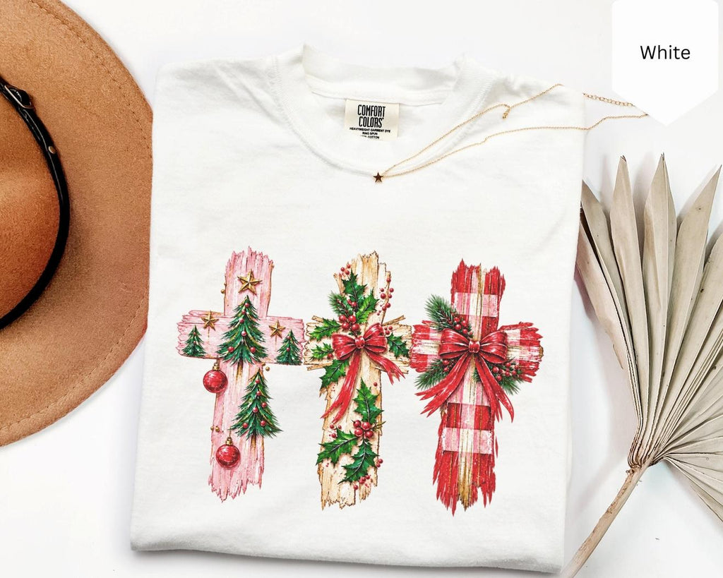 Christmas Crosses T-shirt | Vintage Holiday Graphic Tee with Floral Plaid Wreath Design, Cozy Casual Christmas Gift for Christians