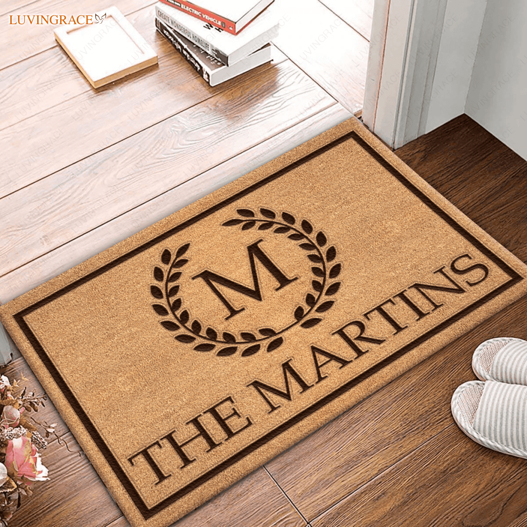 Vintage Monogram Wreath Family Name Personalized Doormat