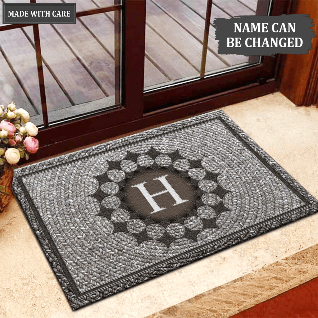 Luvingrace L43 Monogram The First Letter of Family Name Personalized Doormat