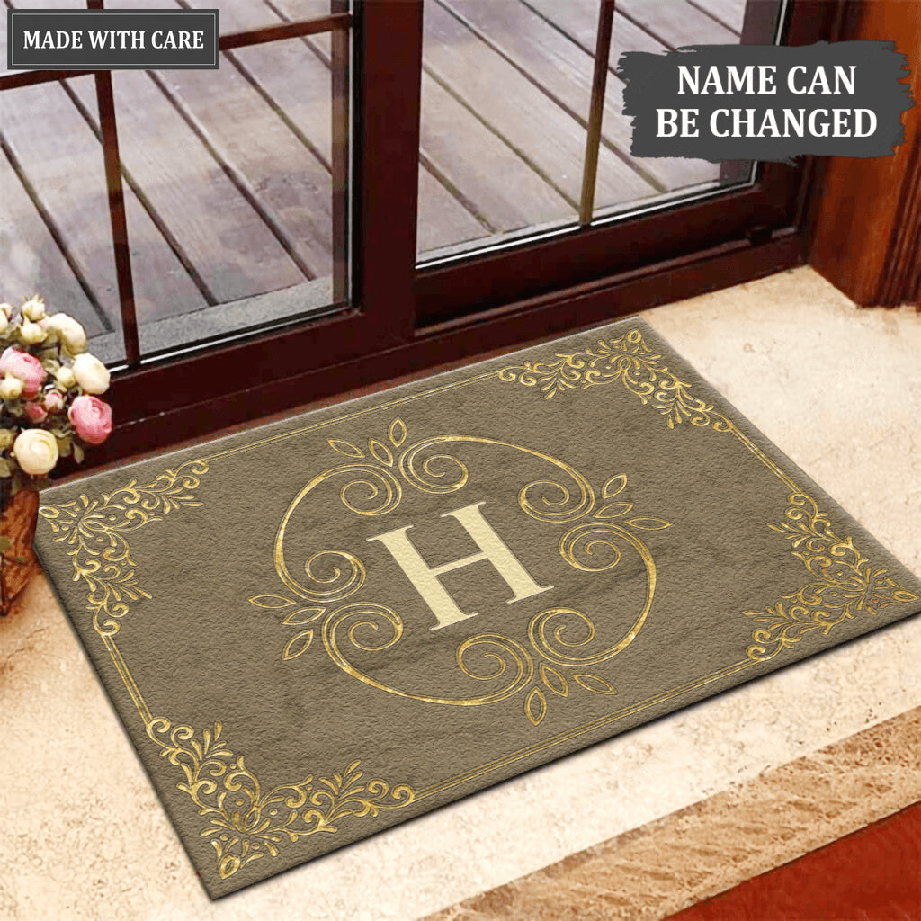 Luvingrace L53 Royal Monogram The First Letter of Family Name Personalized Doormat