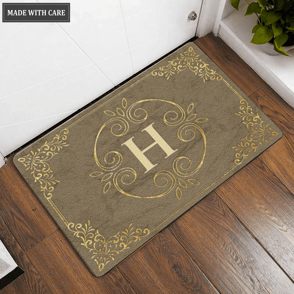 Luvingrace L53 Royal Monogram The First Letter of Family Name Personalized Doormat