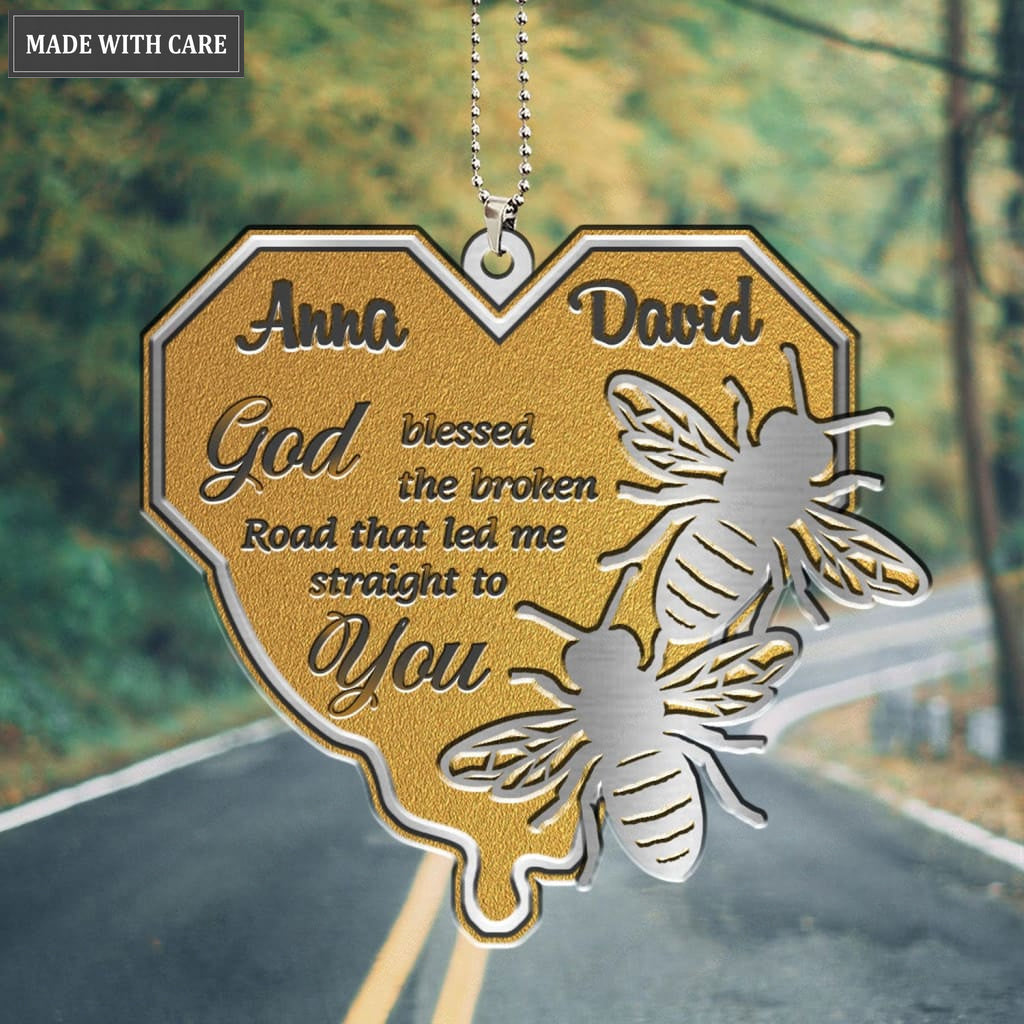 Luvingrace M75 Bee Couple God Blessed Personalized Ornament