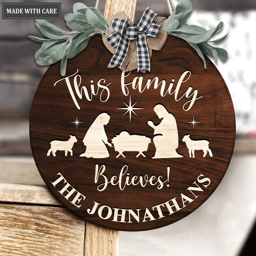 Personalized This Family Believes Round Sign With Bow Door Hanger
